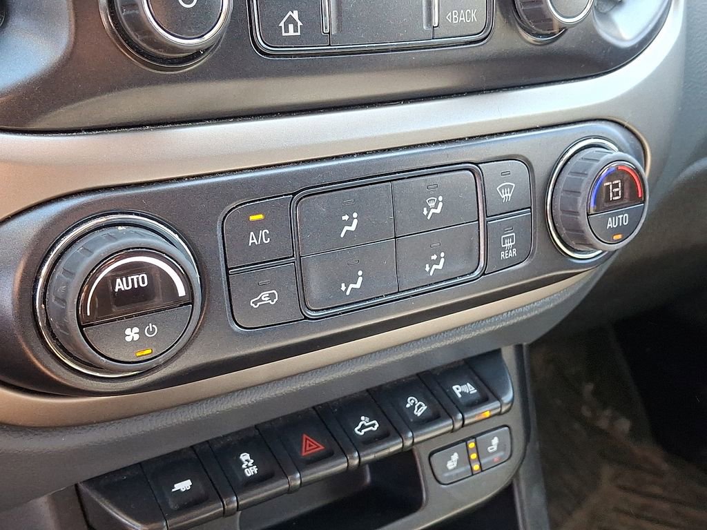 Used 2022 Chevrolet Colorado Z71 image 16