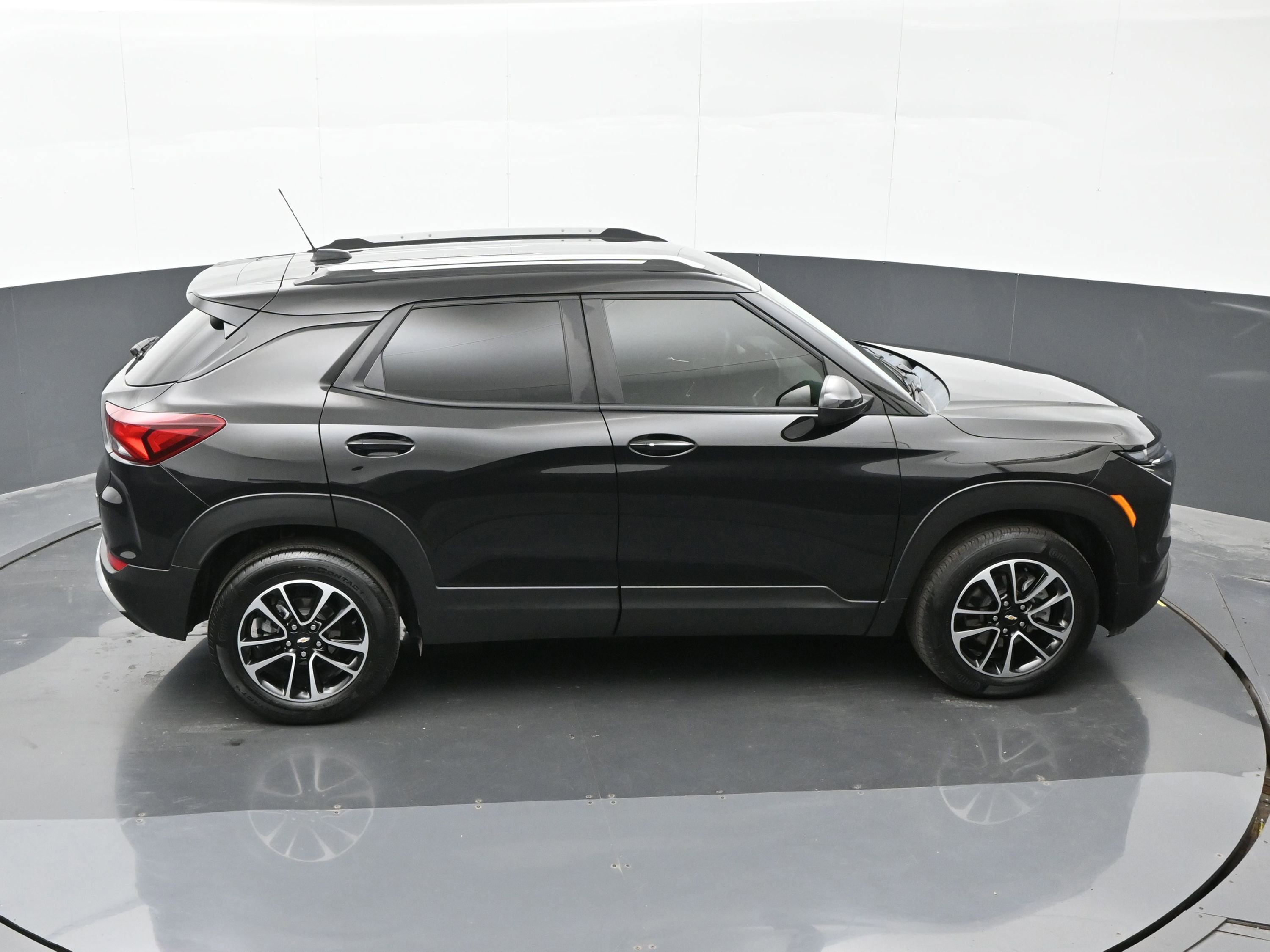 Used 2024 Chevrolet TrailBlazer LT w/ LT Cold Weather Package image 36