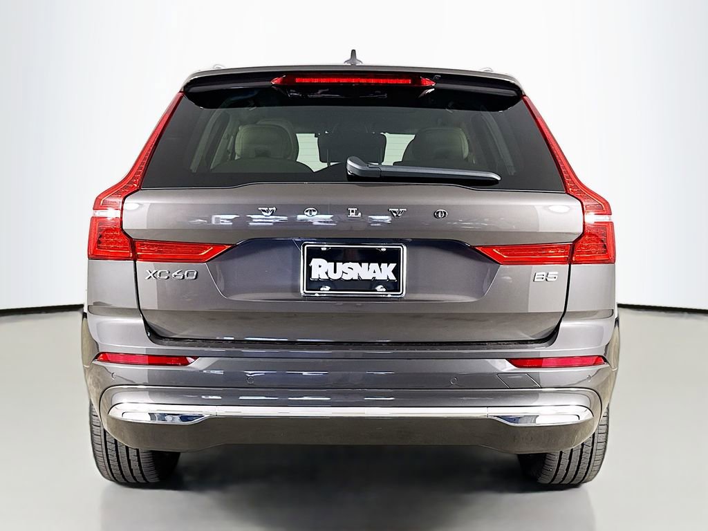 Certified 2023 Volvo XC60 B5 Ultimate FWD image 6