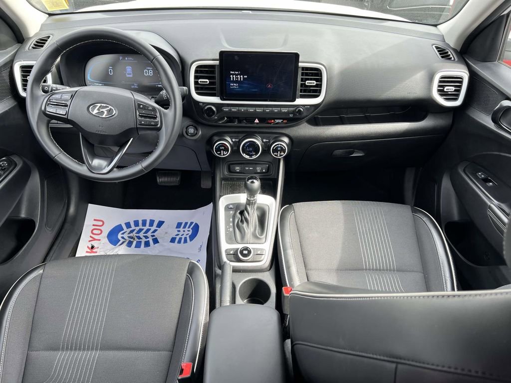 Certified 2023 Hyundai Venue Limited w/ Cargo Package image 14