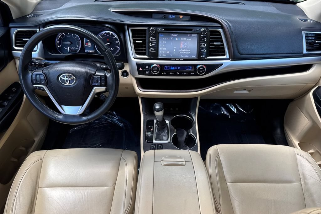 Certified 2016 Toyota Highlander XLE w/ Protection Package #3 AWD/4WD image 12