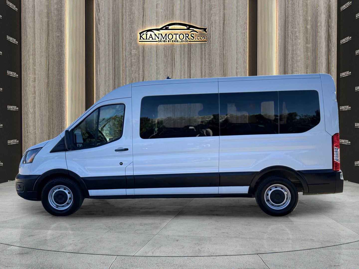 Used 2023 Ford Transit 350 XL image 7