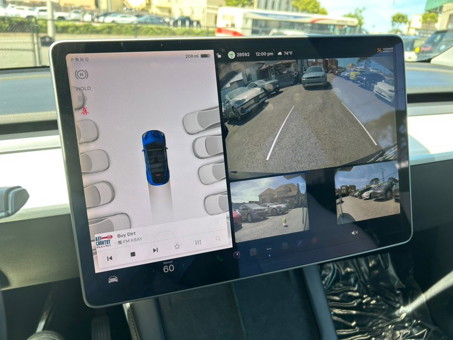 Used 2021 Tesla Model Y Long Range image 31