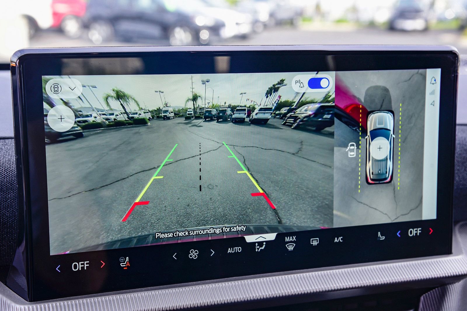 Used 2025 Ford Explorer ST-Line w/ Premium Package image 25