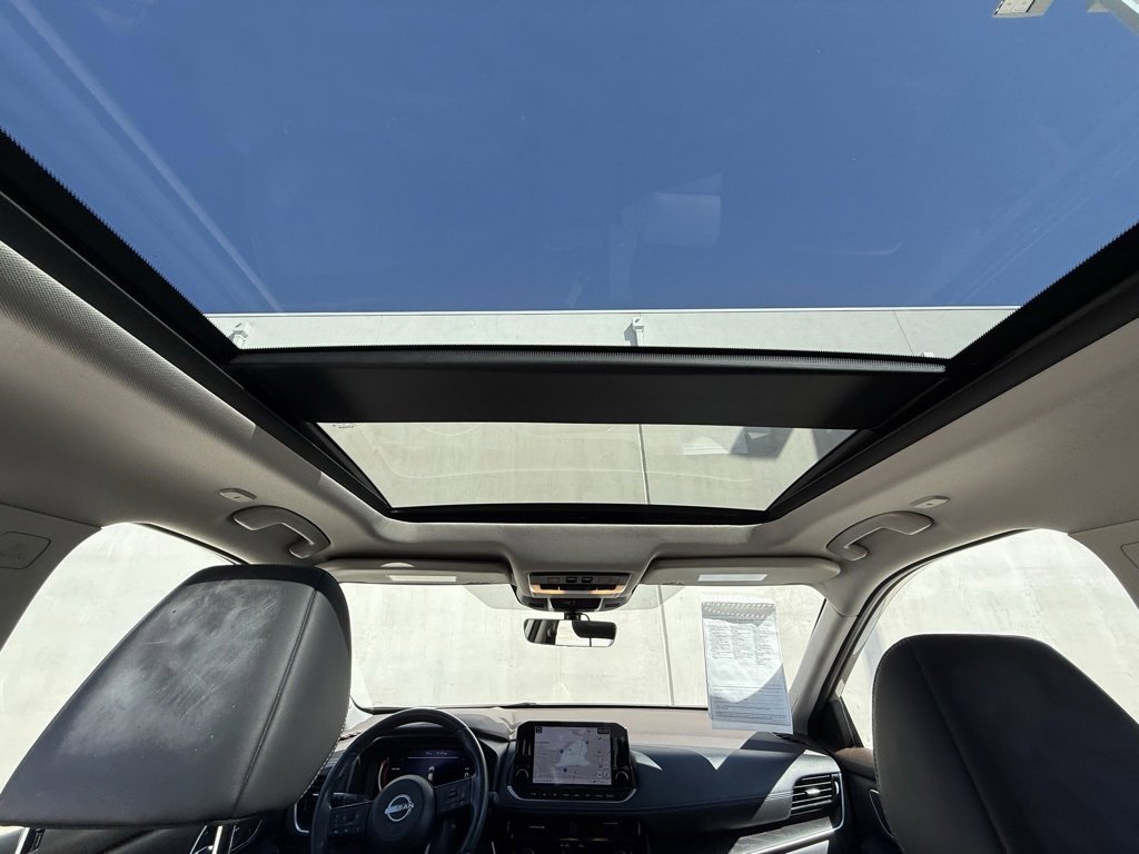 Used 2023 Nissan Rogue Platinum w/ Platinum Premium Package image 9