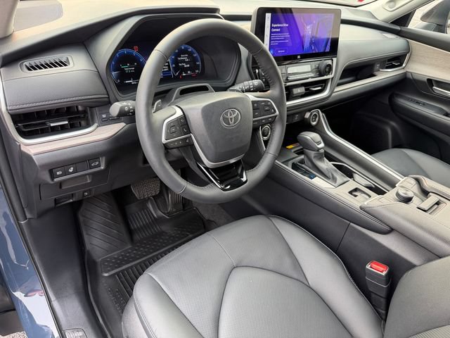 Certified 2025 Toyota Grand Highlander AWD image 13