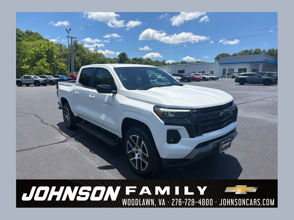 Used 2024 Chevrolet Colorado Z71 w/ Z71 Convenience Package 2 AWD/4WD image 1