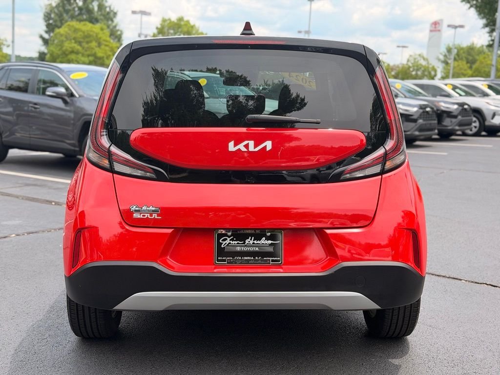 Used 2024 Kia Soul LX w/ Option Group 015 FWD image 14