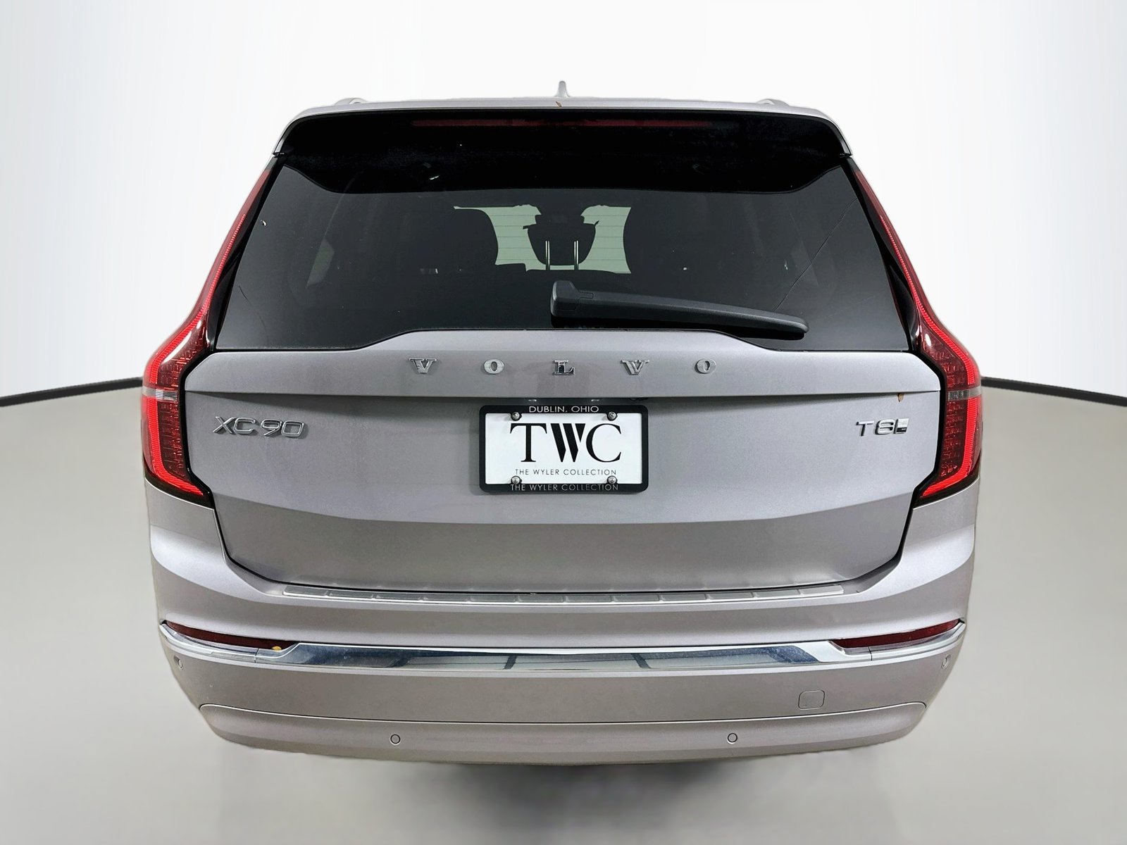 New 2026 Volvo XC90 T8 Plus w/ Protection Package Premier AWD/4WD image 6