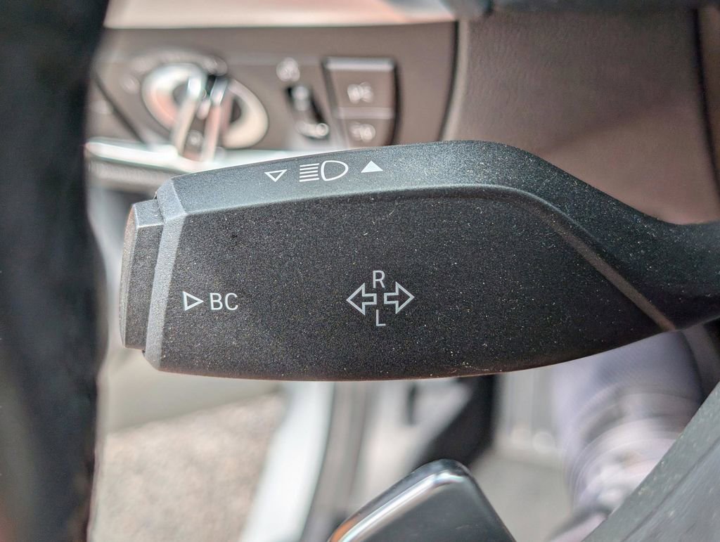 Used 2019 BMW X4 xDrive30i w/ Convenience Package image 25