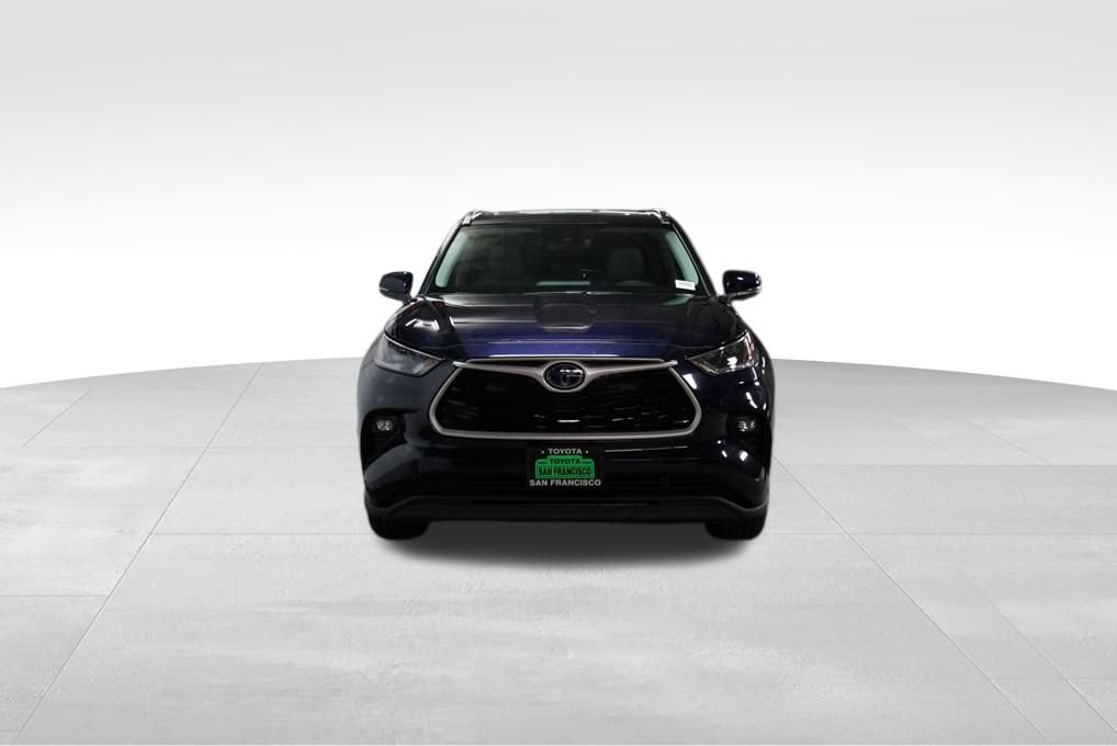 New 2026 Toyota Highlander XLE AWD/4WD image 3
