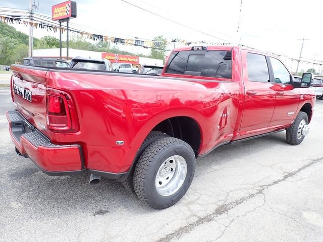 New 2026 RAM 3500 Laramie AWD/4WD image 5