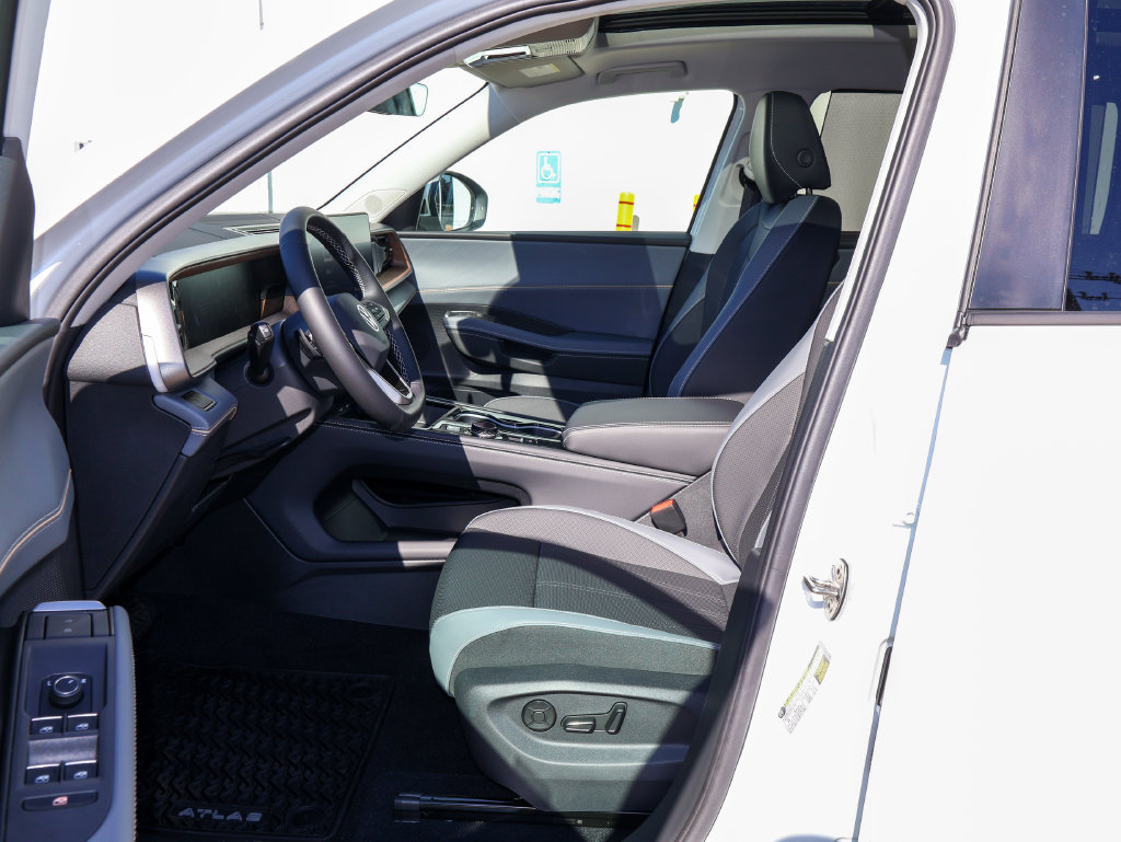 New 2027 Volkswagen Atlas SE AWD/4WD image 12