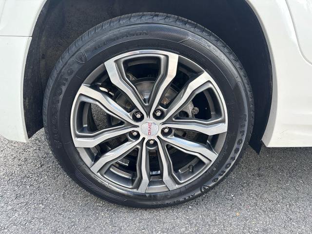 Used 2020 GMC Terrain Denali w/ Denali Premium Package AWD/4WD image 14