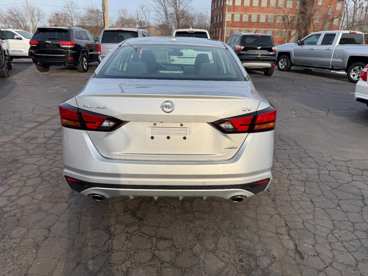 Used 2020 Nissan Altima 2.5 SV image 5