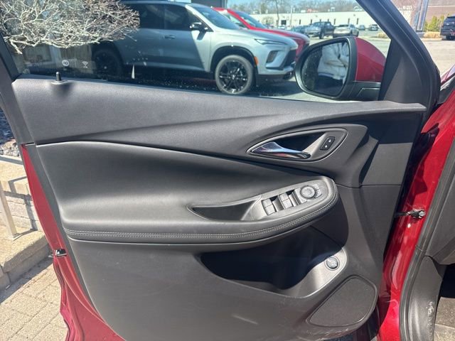 Used 2023 Buick Encore GX Select w/ Sport Touring Package image 9