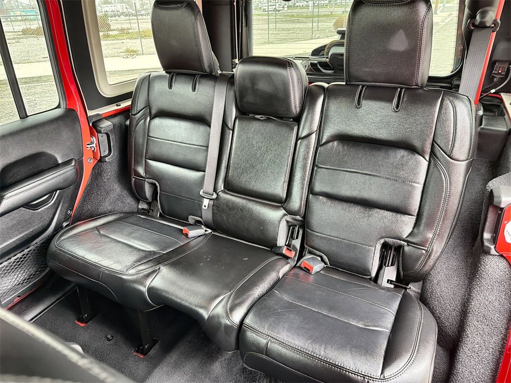 Used 2021 Jeep Wrangler Unlimited Sahara image 24