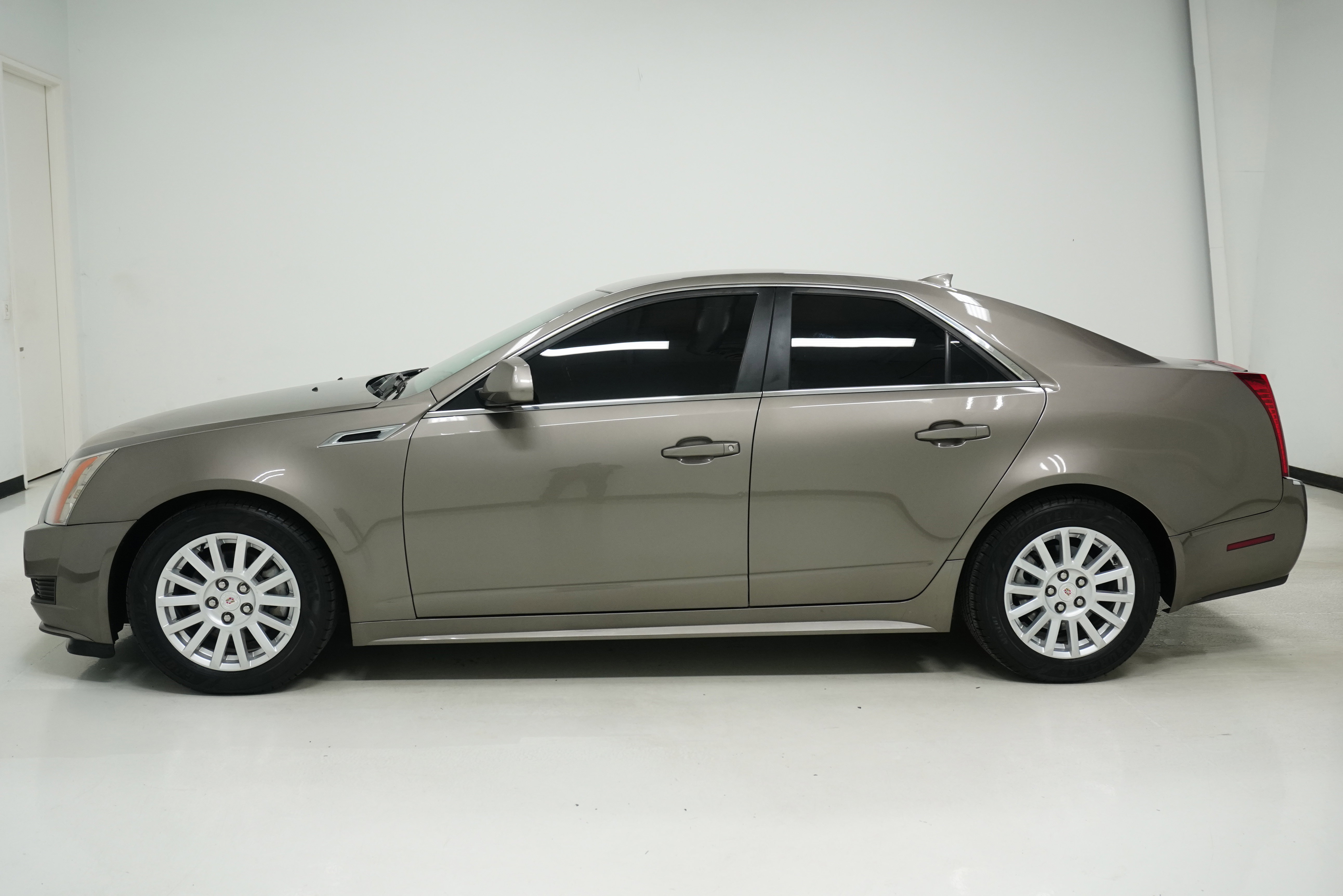 Used 2012 Cadillac CTS Luxury RWD image 7