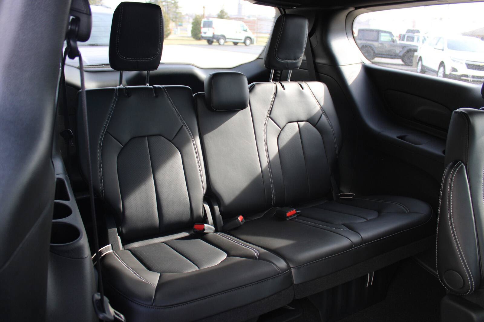 New 2026 Chrysler Pacifica Select w/ S Appearance Package FWD image 25