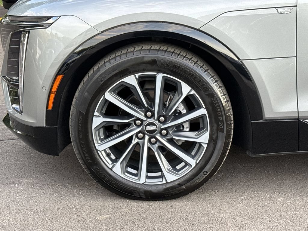 Used 2024 Cadillac Lyriq Sport AWD/4WD image 19