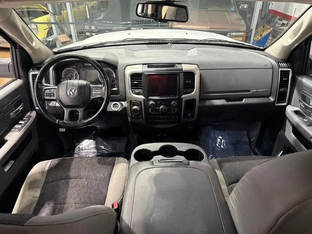 Used 2019 RAM 1500 Big Horn AWD/4WD image 14