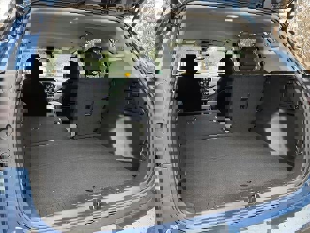 Certified 2024 GMC Terrain SLE w/ Driver Convenience Package image 29