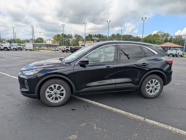 Used 2023 Ford Escape Active w/ Tech Pack #2 AWD/4WD image 4