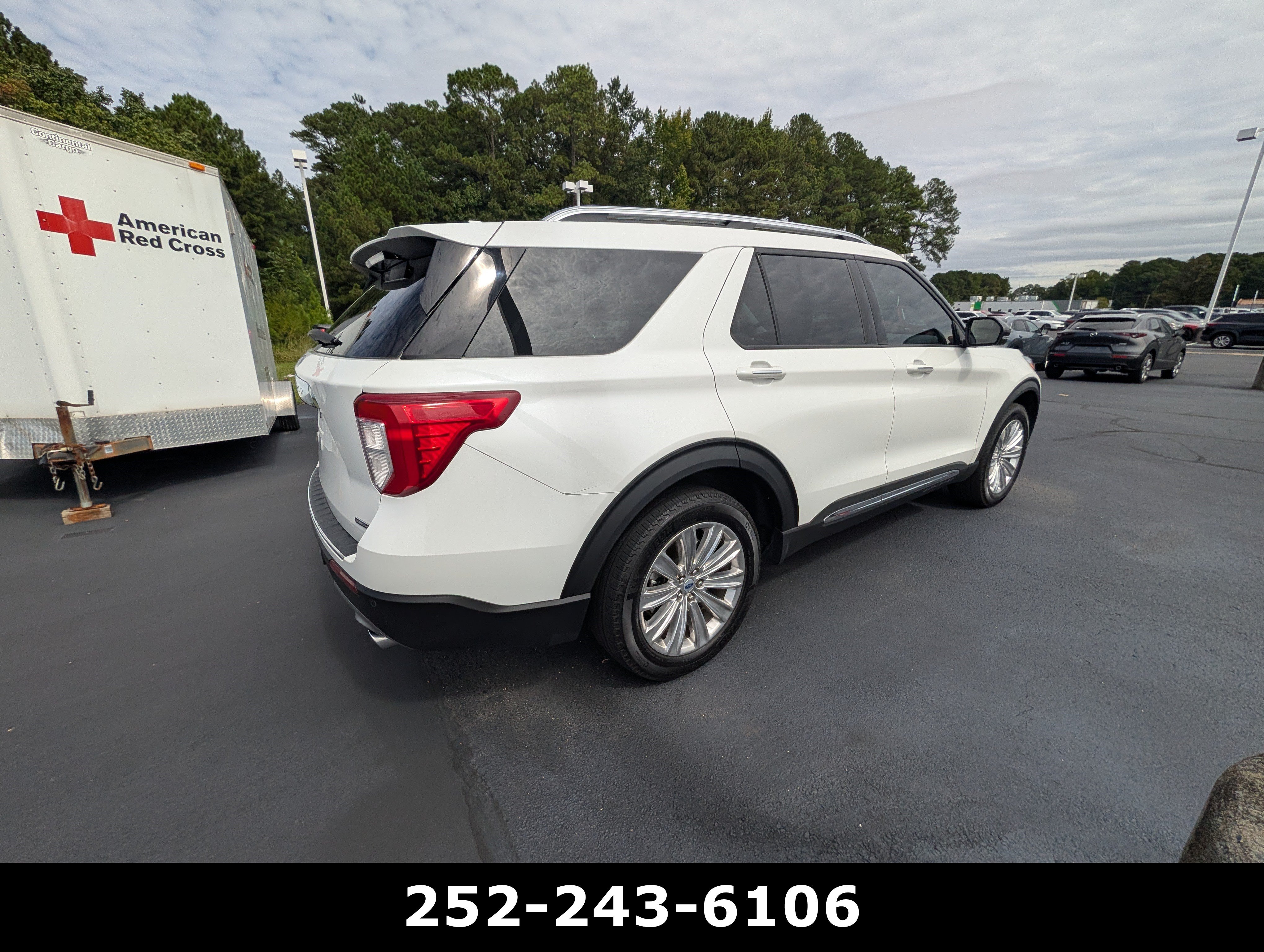 Used 2023 Ford Explorer Limited w/ Hybrid Equipment Group 310A AWD/4WD image 3