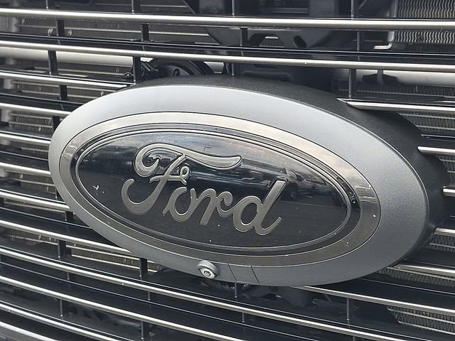 Used 2022 Ford F450 Platinum w/ FX4 Off-Road Package image 22