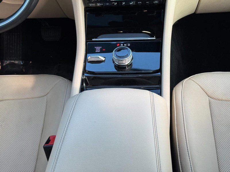 Used 2021 Jeep Grand Cherokee L Limited w/ Luxury Tech Group II image 16