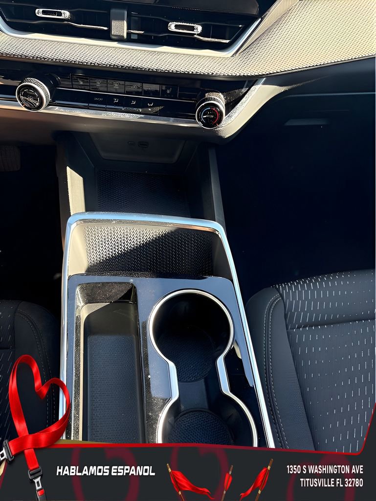 Used 2025 Chevrolet Equinox LT image 12