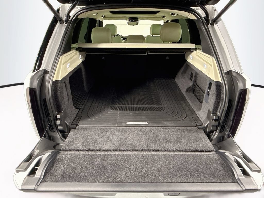 New 2026 Land Rover Range Rover SE AWD/4WD image 30
