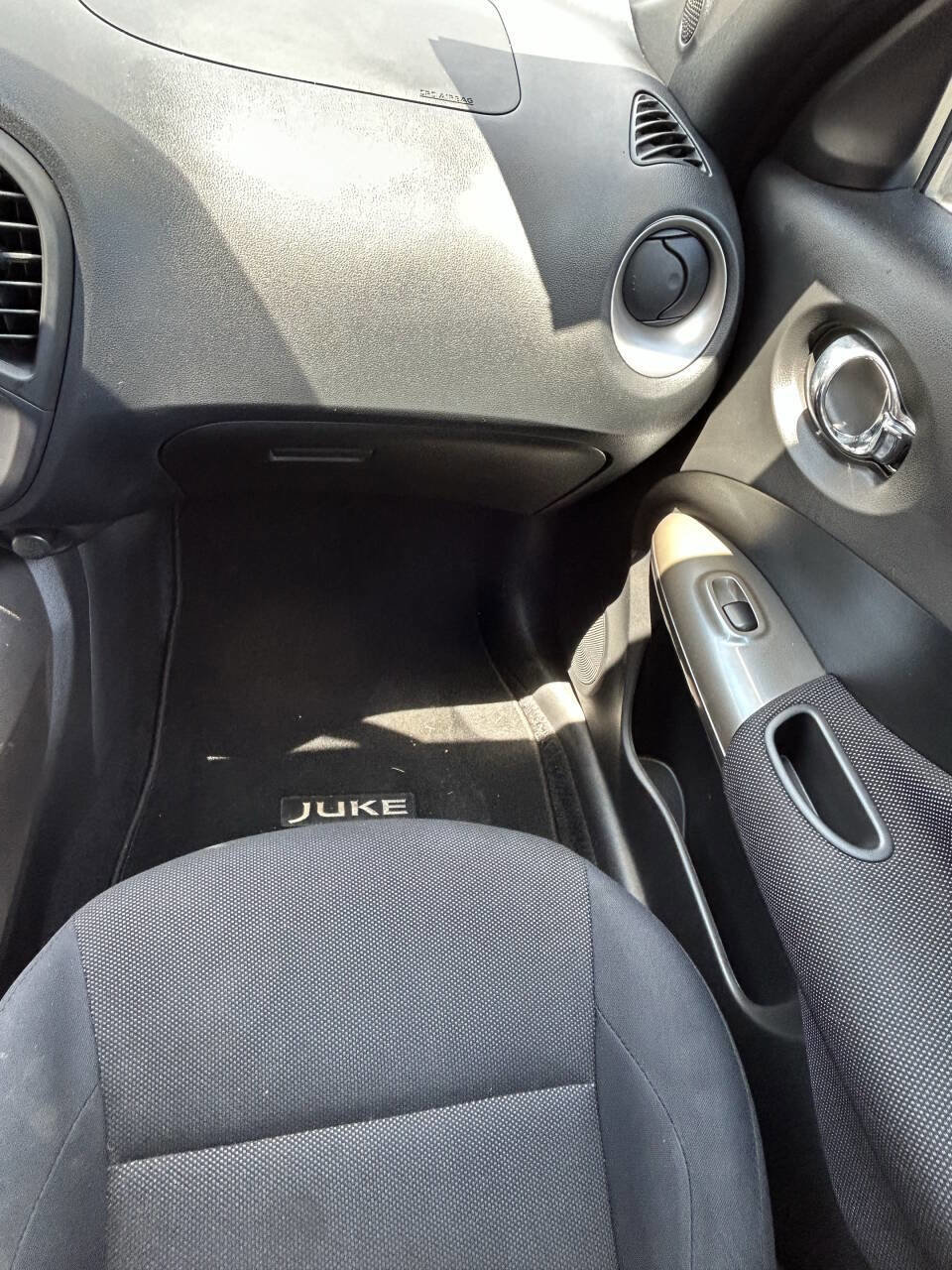 Used 2014 Nissan Juke S image 19
