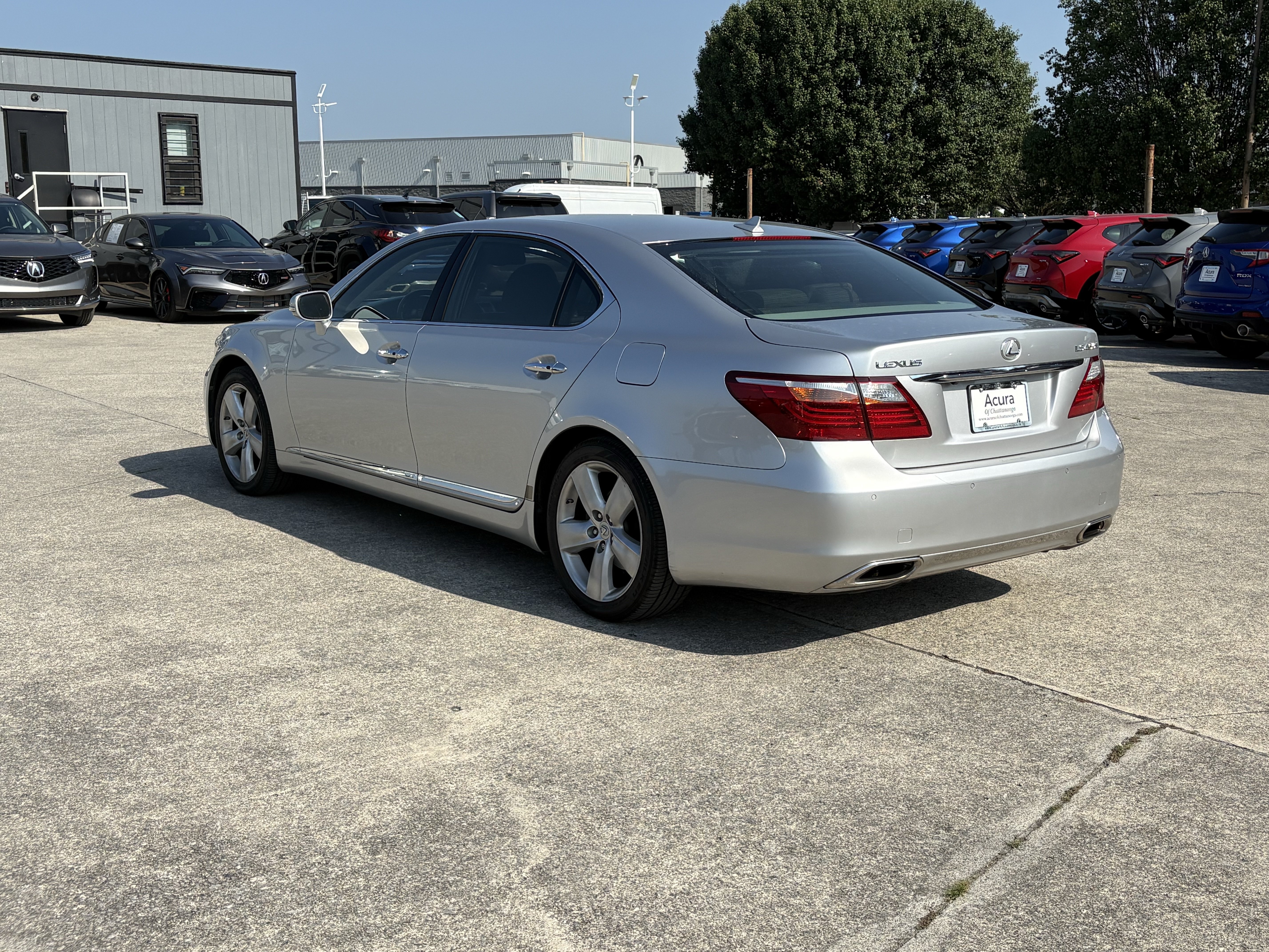 Used 2010 Lexus LS 460 L RWD image 3