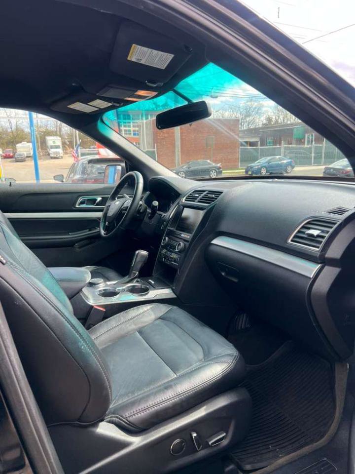 Used 2016 Ford Explorer XLT w/ Equipment Group 202A image 20