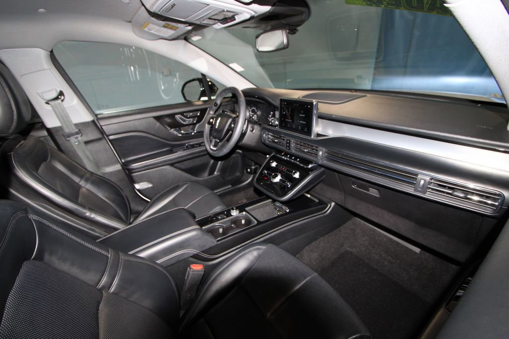 Used 2022 Lincoln Corsair FWD w/ Equipment Group 101A image 21