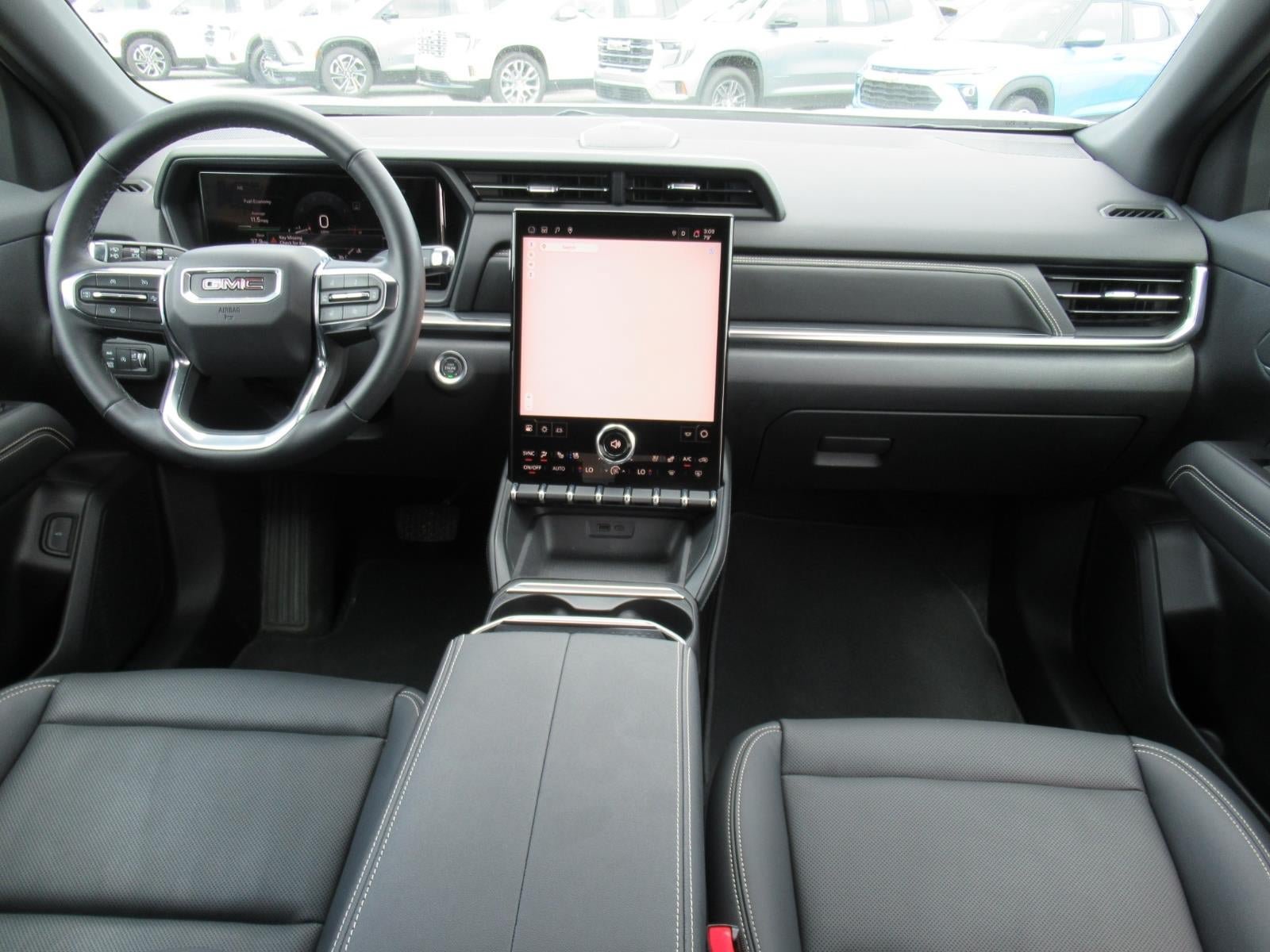Used 2025 GMC Terrain Elevation w/ Elevation Premium Package AWD/4WD image 12