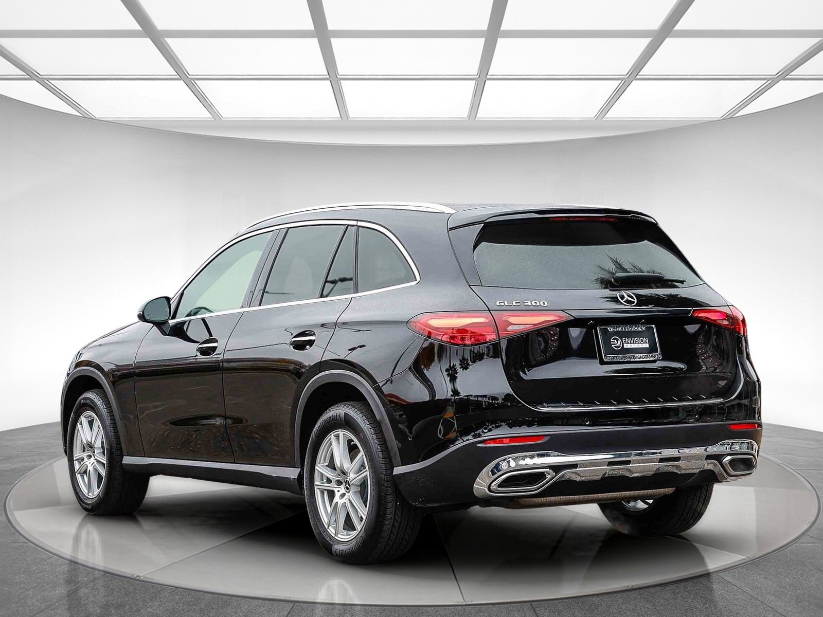 Certified 2025 Mercedes-Benz GLC 300 image 2