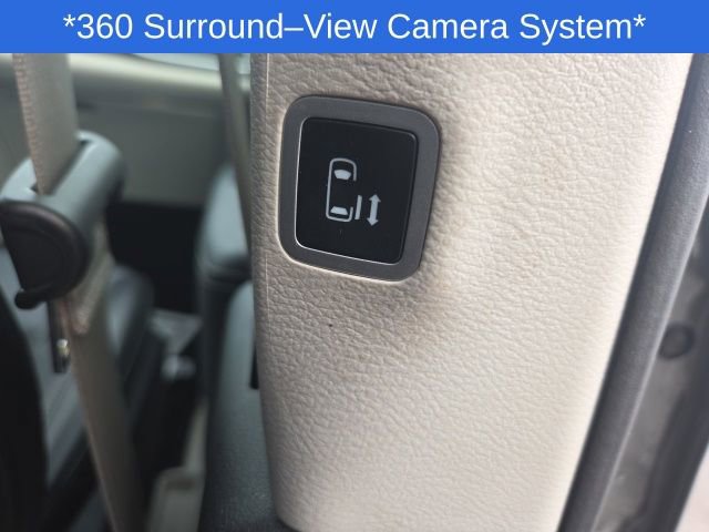 Used 2023 Chrysler Pacifica Touring-L image 53