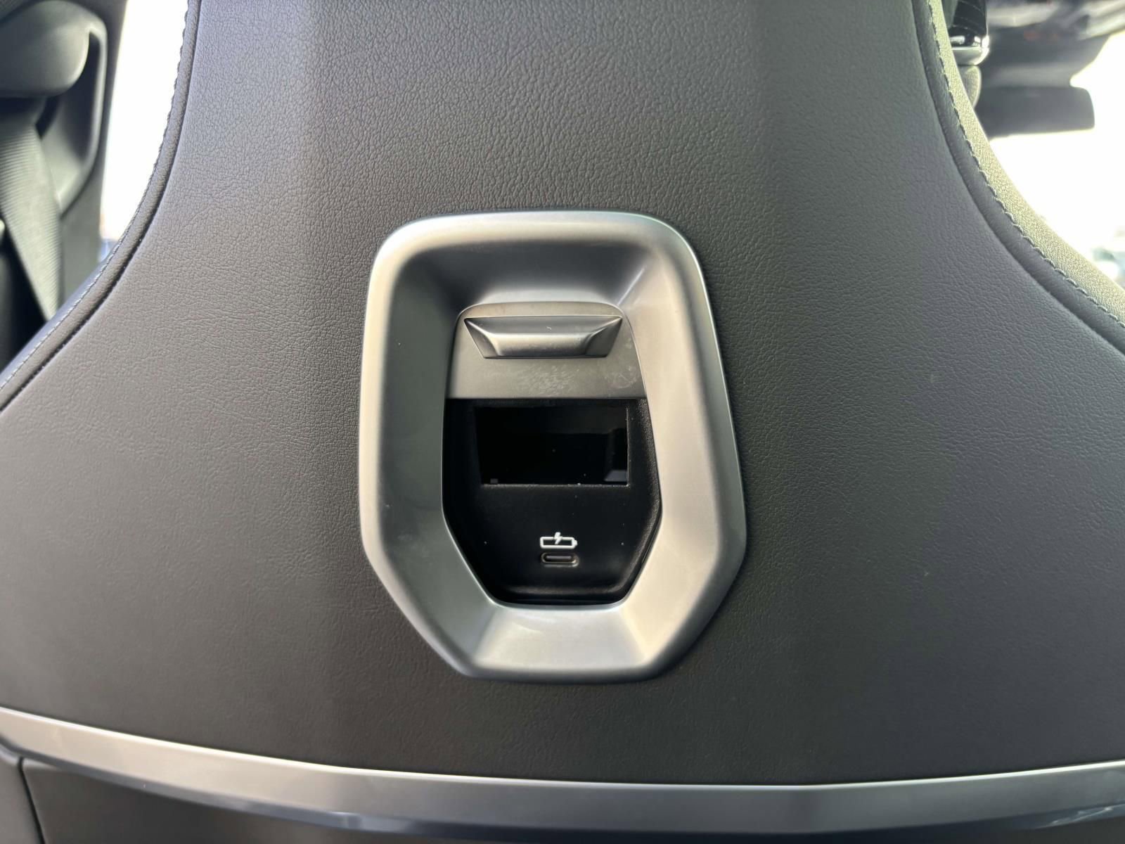 New 2026 BMW 740i xDrive image 35