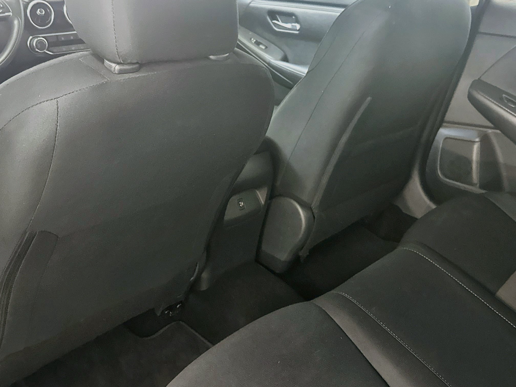 Used 2024 Nissan Sentra SV FWD image 27