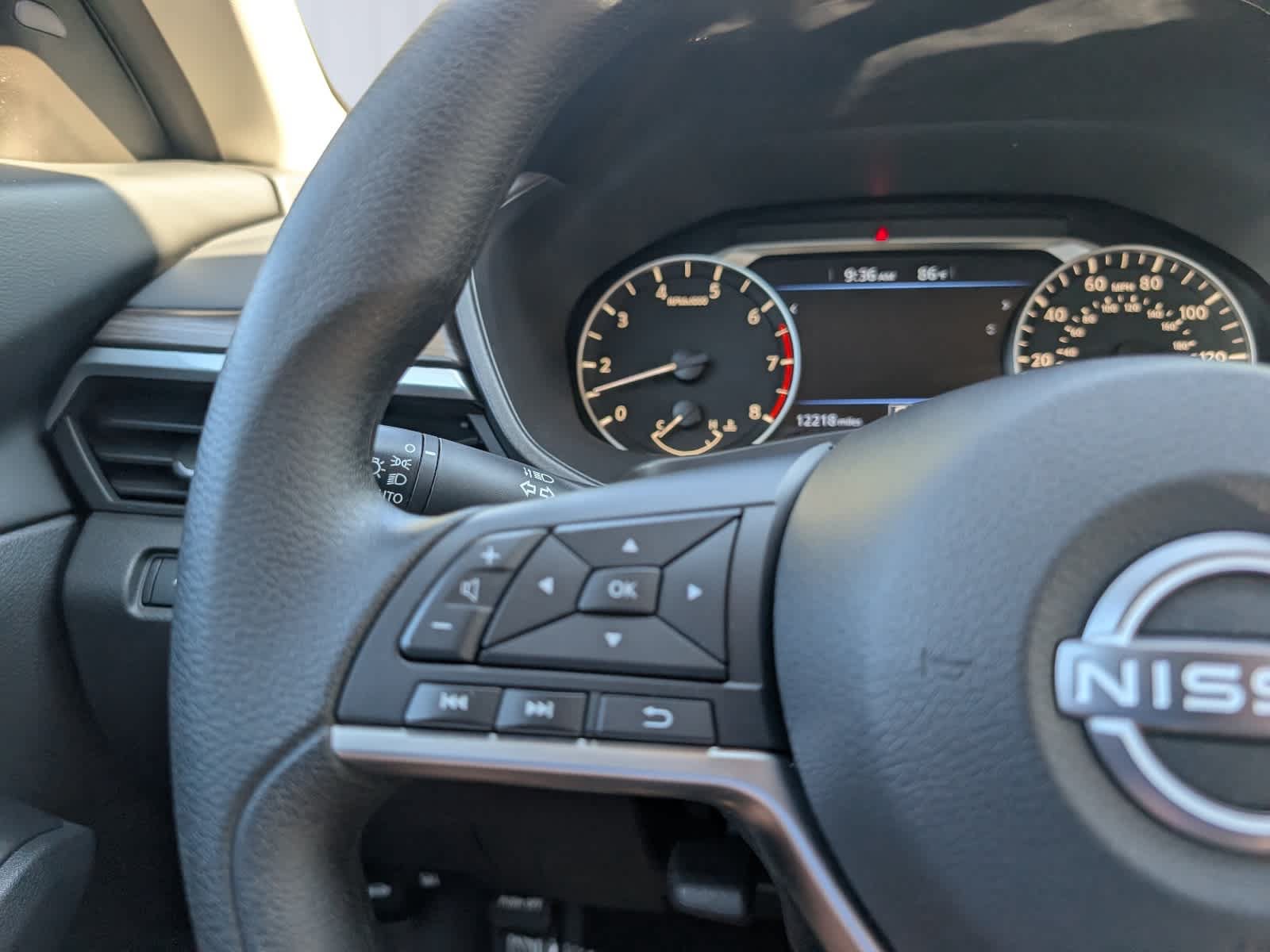 Used 2024 Nissan Altima 2.5 SV FWD image 22