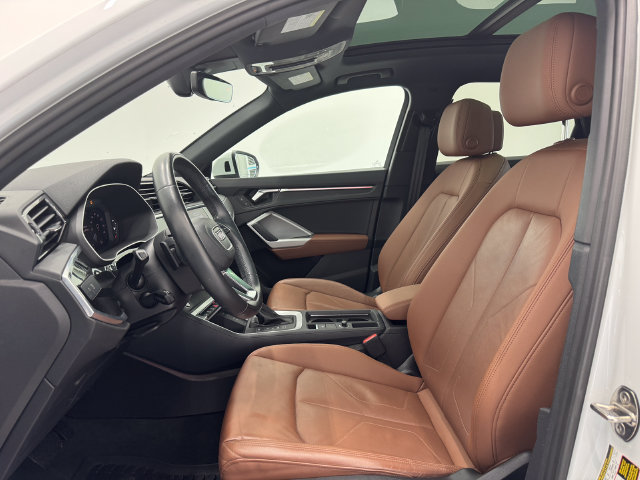 Used 2022 Audi Q3 2.0T Premium Plus w/ Premium Plus Package AWD/4WD image 18