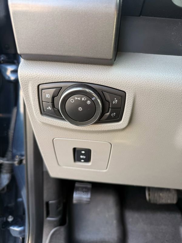 Used 2016 Ford F150 XLT w/ Equipment Group 302A Luxury image 18