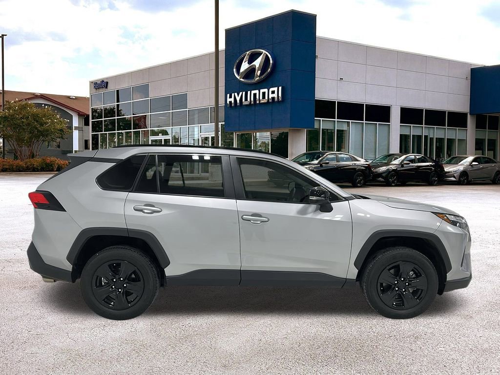 Used 2023 Toyota RAV4 XLE image 6