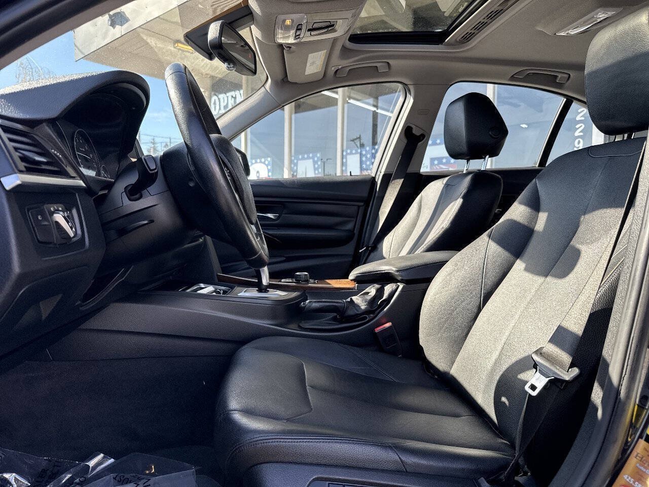 Used 2013 BMW 328i Sedan RWD image 29