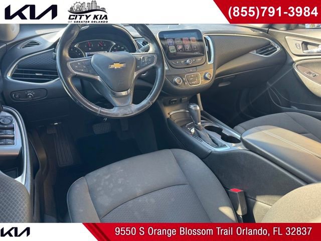 Used 2018 Chevrolet Malibu LT FWD image 12