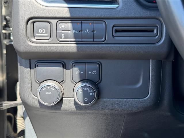 Used 2024 Chevrolet Tahoe LT RWD image 16