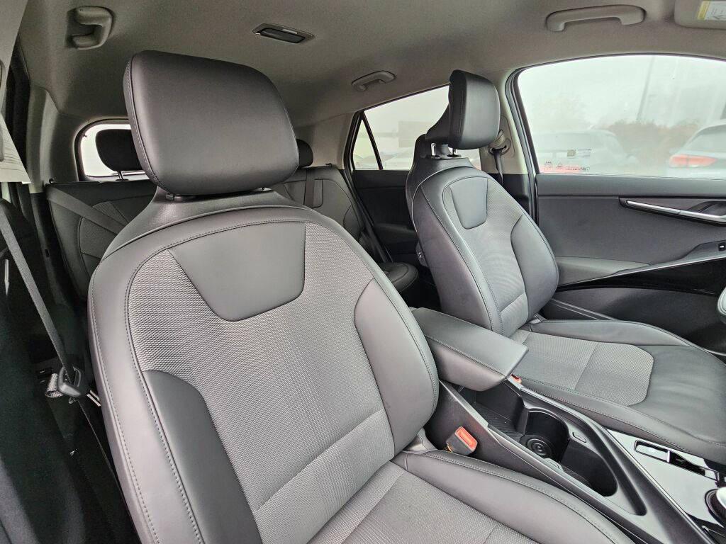 Certified 2023 Kia Niro Wind w/ Wind Preserve Package FWD image 32