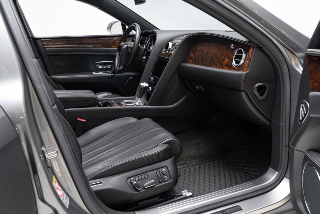 Used 2014 Bentley Flying Spur W12 image 46